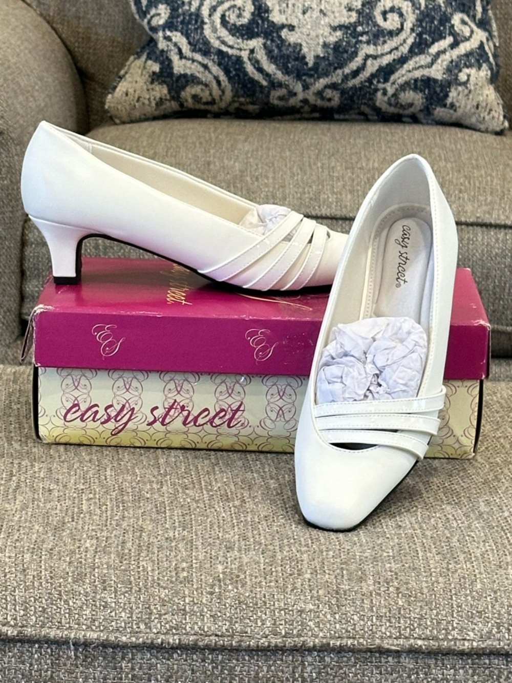 Easy Street White Dress Shoes 9.5